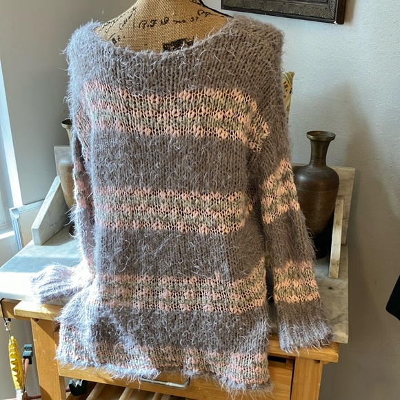 Free People Cozy Gray and Pink Women's Sweater Fuzzy Soft Oversize S - Picture 6 of 11